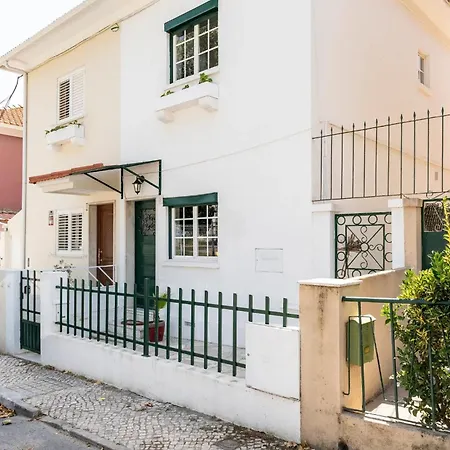 Garden Stays, With Bbq, Easy Parking Near Tejo, Fast Access To Alfama & Downtown Casa vacanze