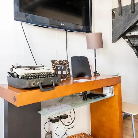 Casa vacanze Garden Stays, With Bbq, Easy Parking Near Tejo, Fast Access To Alfama & Downtown