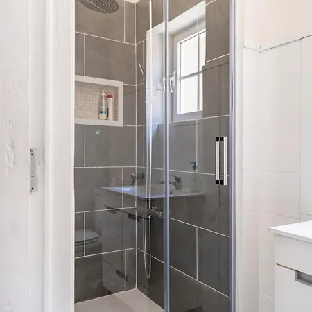 Garden Stays, With Bbq, Easy Parking Near Tejo, Fast Access To Alfama & Downtown * Lisboa