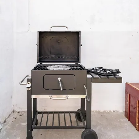 Garden Stays, With Bbq, Easy Parking Near Tejo, Fast Access To Alfama & Downtown * Lissabon