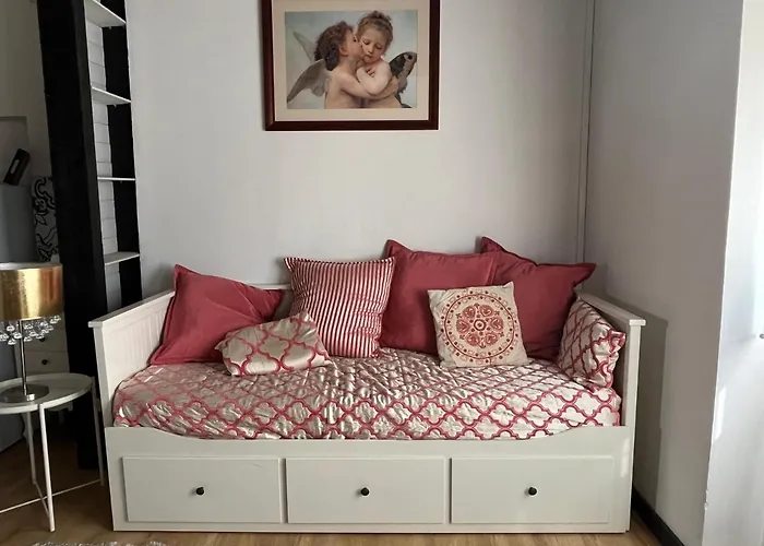 House With Private Garden Bbq, With Easy Parking Near Tejo, Fast Access To Alfama & Downtown * Lisboa