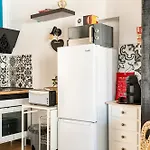 Сasa de vacaciones Garden Stays, With Bbq, Easy Parking Near Tejo, Fast Access To Alfama & Downtown