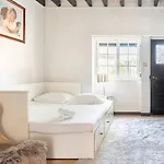 Feriehus Garden Stays, With Bbq, Easy Parking Near Tejo, Fast Access To Alfama & Downtown Lisboa